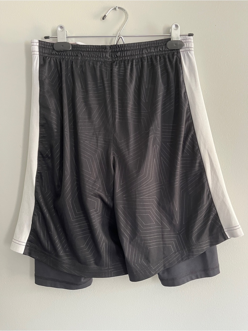 Umbro and Old Navy Boys Athletic Shorts Black and Grey XL - Picture 8 of 16